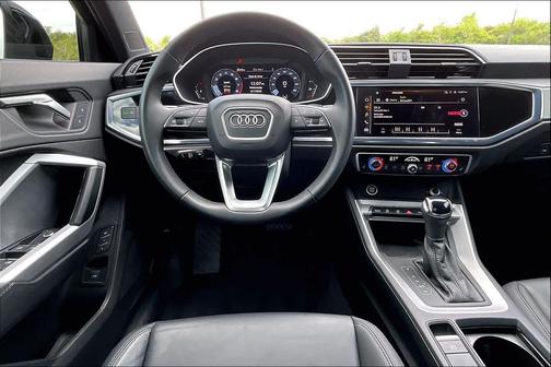 Mythos Black Metallic 2024 Audi Q3 Premium 45 TFSI S line quattro Tiptronic