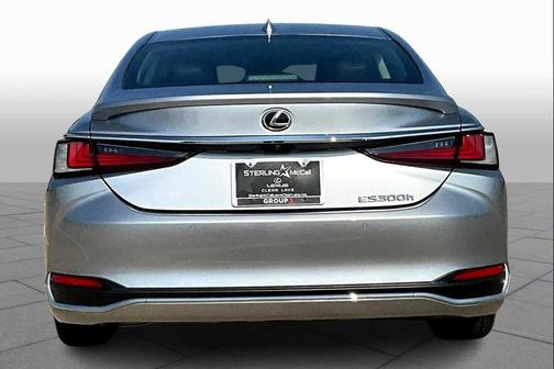 2025 Lexus ES 300h Base