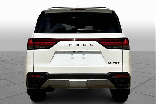 2025 Lexus LX 700h Luxury
