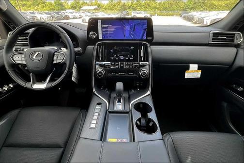 2025 Lexus LX 700h Luxury