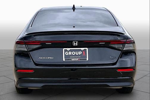 Crystal Black Pearl 2025 Honda Accord SE