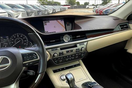 2016 Lexus ES 350 Base