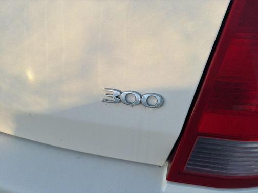 2007 Chrysler 300 Base