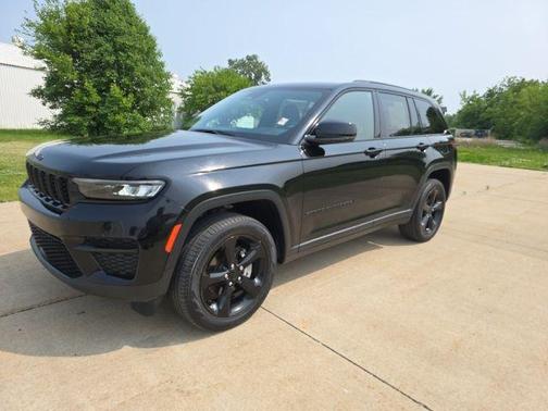 2022 Jeep Grand Cherokee Altitude