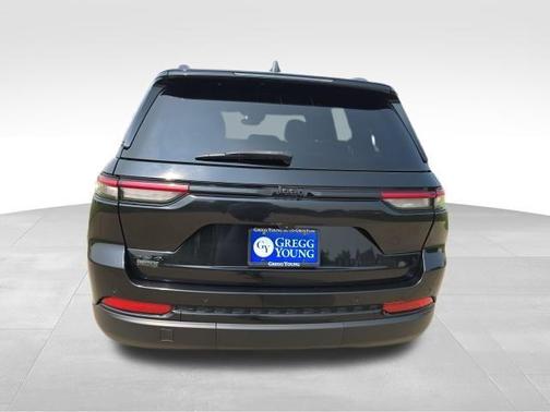 2022 Jeep Grand Cherokee Altitude