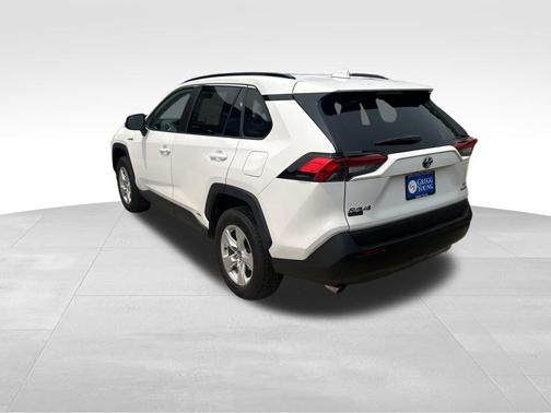 2020 Toyota RAV4 Hybrid XLE