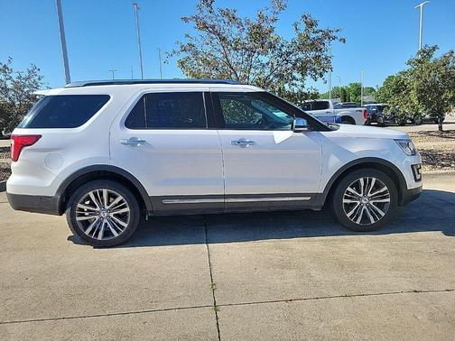 2017 Ford Explorer Platinum