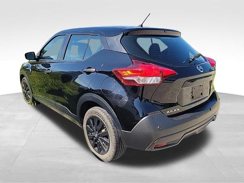 2020 Nissan Kicks S
