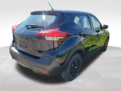 2020 Nissan Kicks S