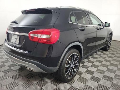 2017 Mercedes-Benz GLA 250 Base