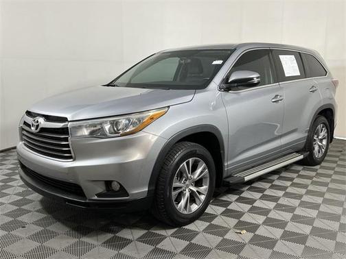 2015 Toyota Highlander LE