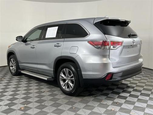 2015 Toyota Highlander LE