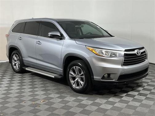 2015 Toyota Highlander LE