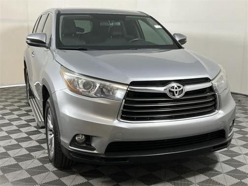 2015 Toyota Highlander LE