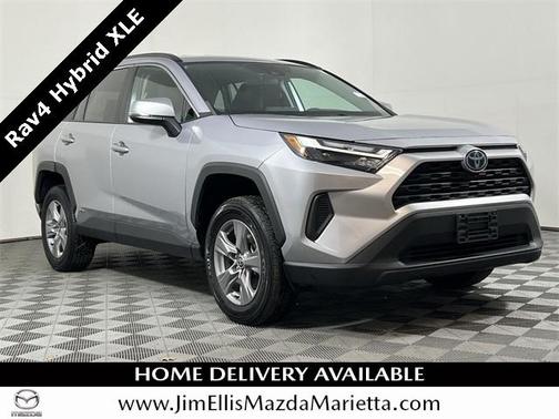 2022 Toyota RAV4 Hybrid XLE