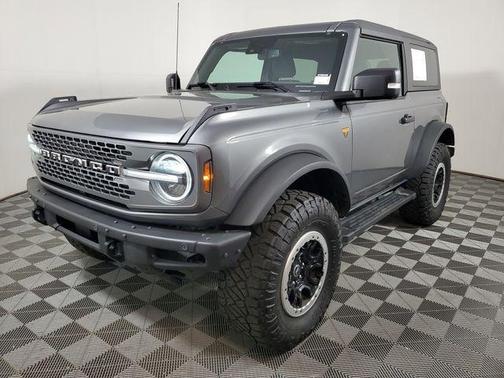 Gray Metallic 2022 Ford Bronco Badlands