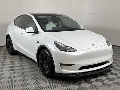 2023 Tesla Model Y Long Range