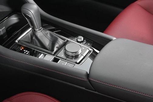 2025 Mazda Mazda3 Carbon Edition