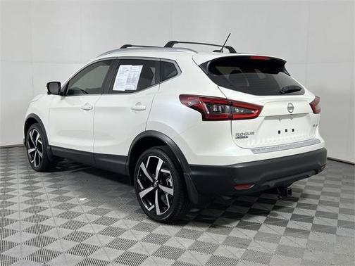 2022 Nissan Rogue Sport SL