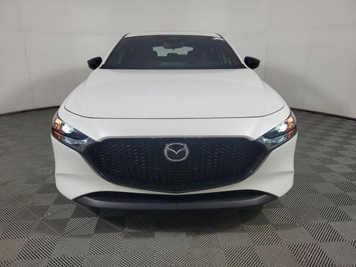 Snowflake White Pearl 2026 Mazda Mazda3 2.5 S Carbon Edition