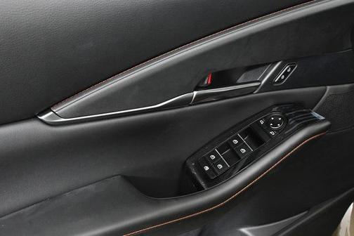 2025 Mazda CX-30 2.5 Carbon Turbo