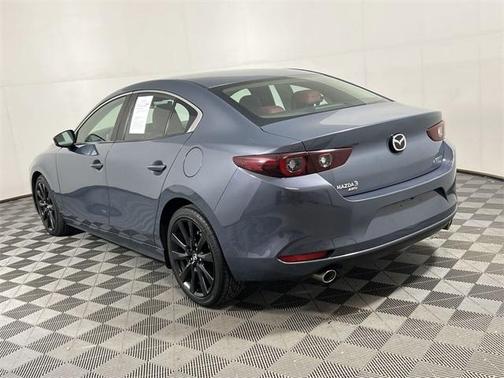 2023 Mazda Mazda3 2.5 S Carbon Edition