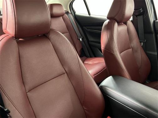 2023 Mazda Mazda3 2.5 S Carbon Edition