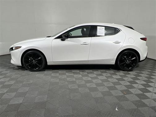2022 Mazda Mazda3 FWD w/Premium Package