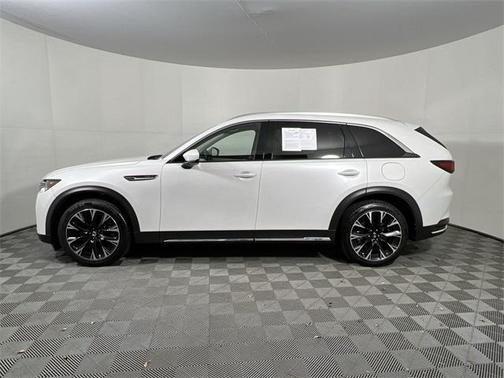 2024 Mazda CX-90 PHEV Premium Plus