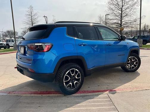 2025 Jeep Compass Trailhawk