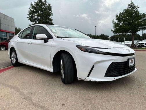 Ice Cap 2025 Toyota Camry LE