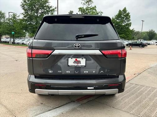 2025 Toyota Sequoia Base