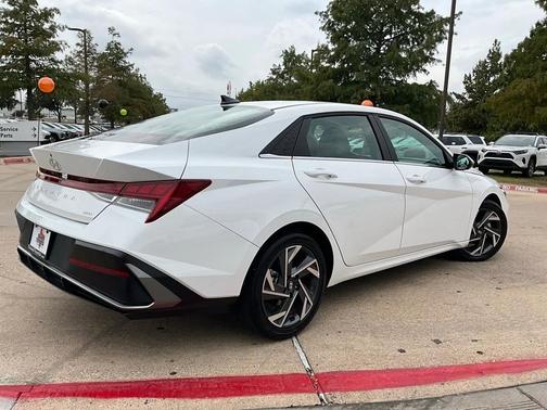 2025 Hyundai ELANTRA HEV Limited