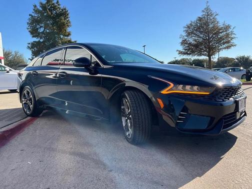 2022 Kia K5 EX