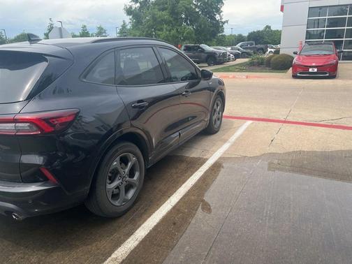 Agate Black Metallic 2023 Ford Escape ST-Line