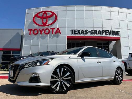 2021 Nissan Altima SR FWD