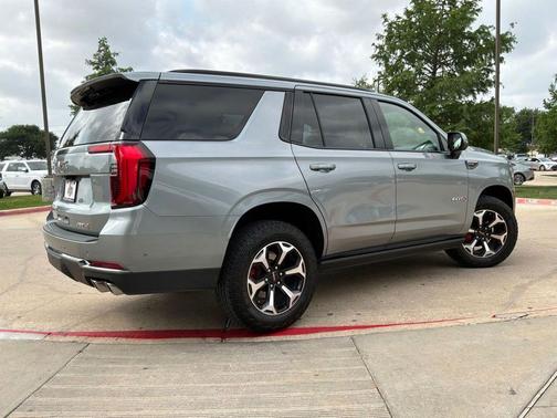 Sterling Metallic 2025 GMC Yukon 4WD AT4