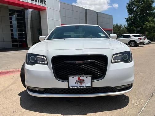 2022 Chrysler 300 S