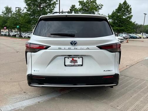 2025 Toyota Sienna Platinum 7 Passenger