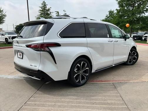 2025 Toyota Sienna Platinum 7 Passenger