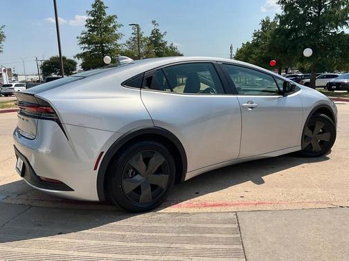 2024 Toyota Prius LE