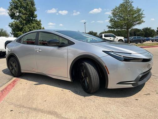 2024 Toyota Prius LE