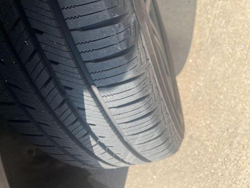 Agate Black Metallic 2022 Ford Edge ST Line