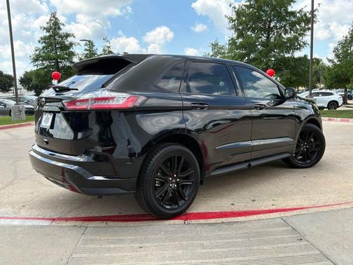 Agate Black Metallic 2022 Ford Edge ST Line