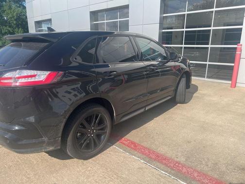 Agate Black Metallic 2022 Ford Edge ST Line