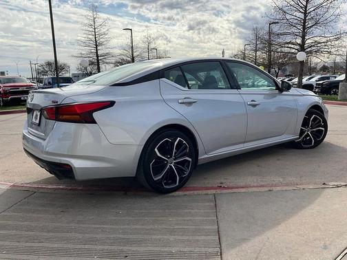 2025 Nissan Altima SR FWD