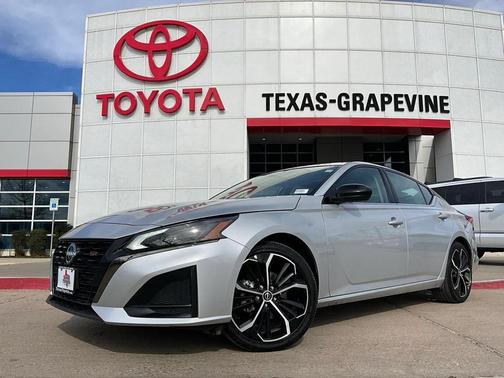 2025 Nissan Altima SR FWD