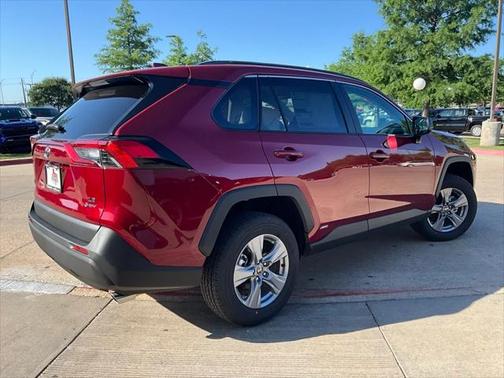 2025 Toyota RAV4 Hybrid LE