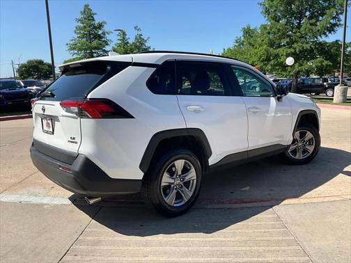 2024 Toyota RAV4 Hybrid LE