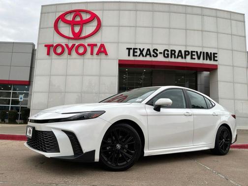 Ice Cap 2025 Toyota Camry SE